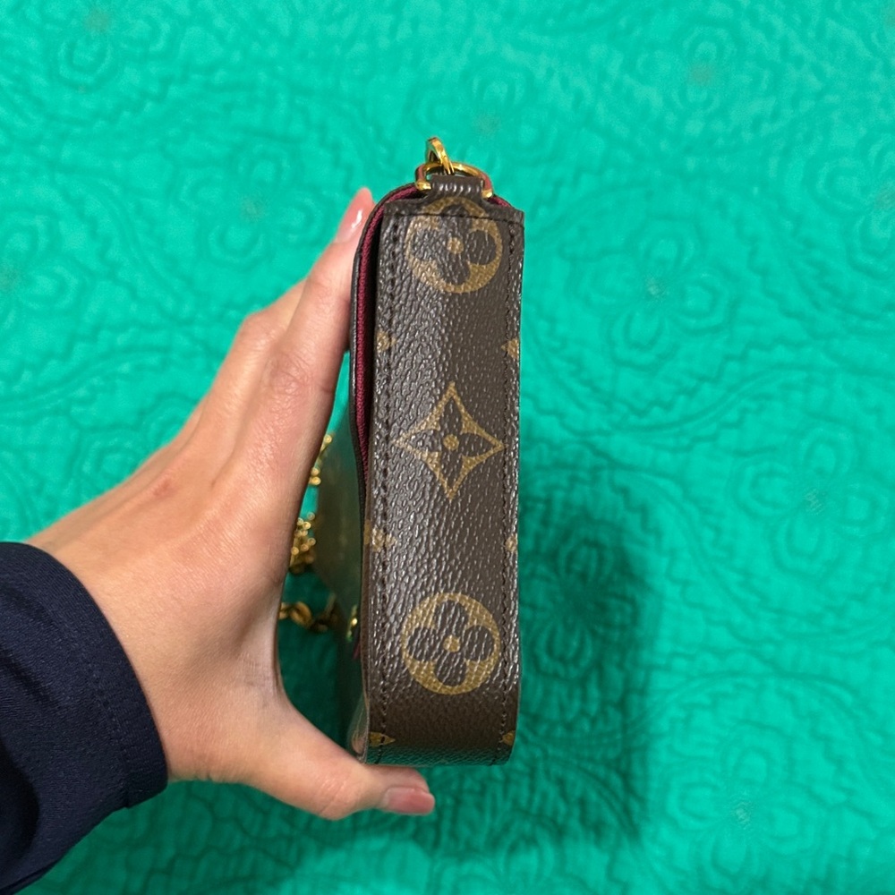 Louis Vuitton Monogram Felicie Pochette - Picture 9 of 10